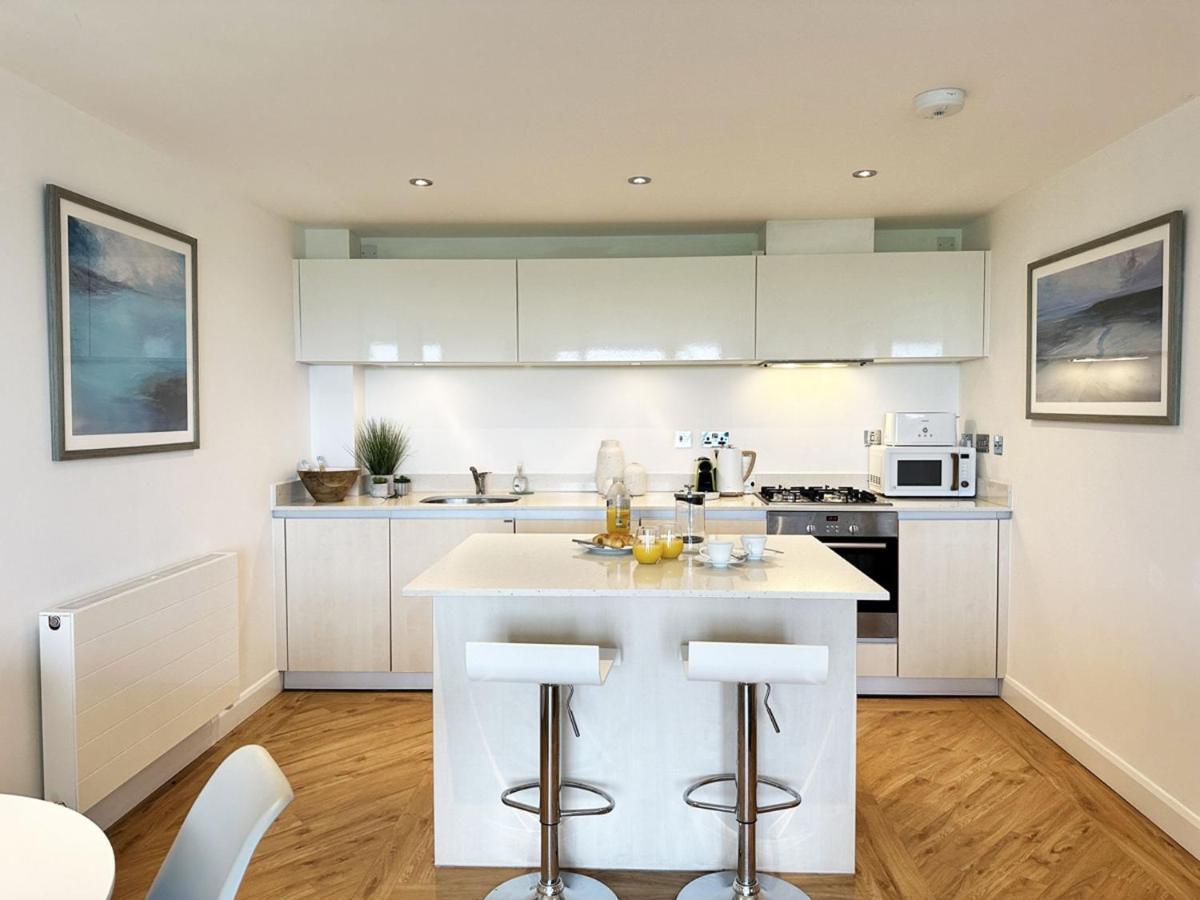 24 Zinc * Newquay (Cornwall)